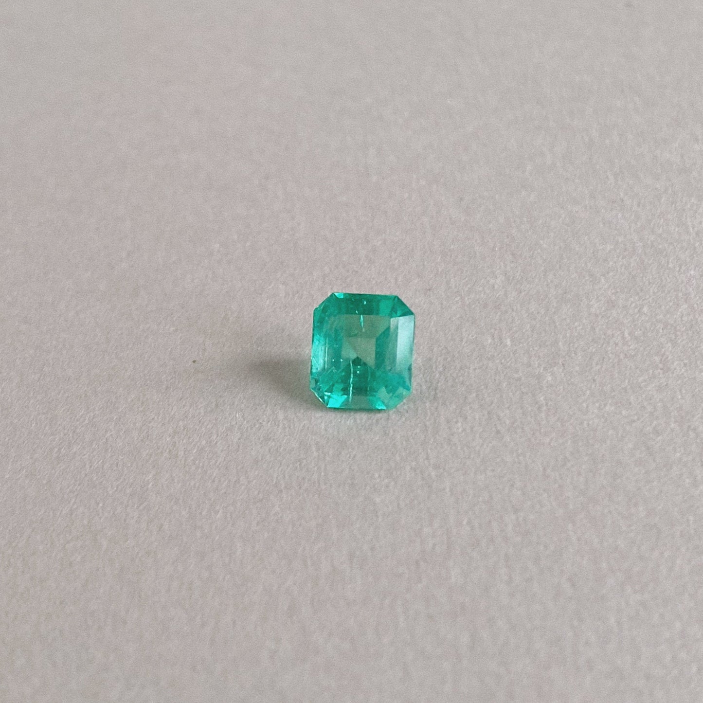 2.23ct Natural Emerald